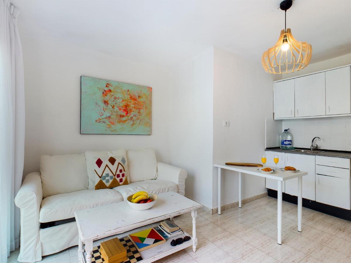 Surf House Next To The Beach, Pool & Tennis - 2 Double Appartement