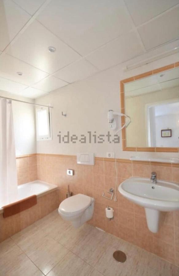 Surf House Next To The Beach, Pool & Tennis - 2 Double Appartement